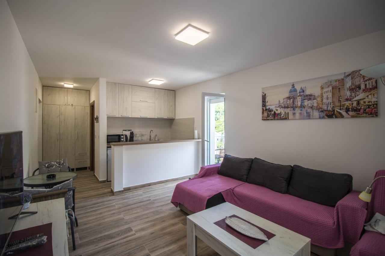 Urke Apartment